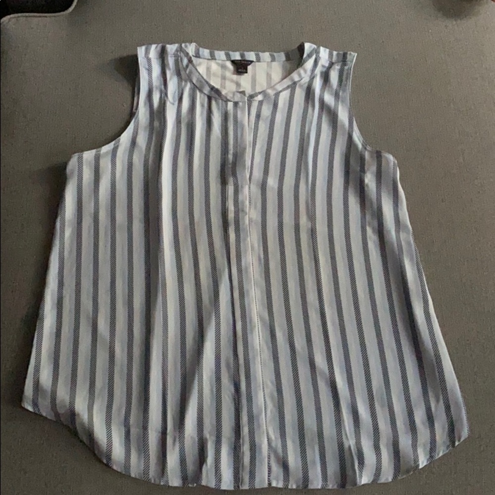 Lightly worn light blue Ann Taylor tank top